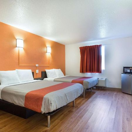 Motel 6-Lincoln, Il Eksteriør bilde
