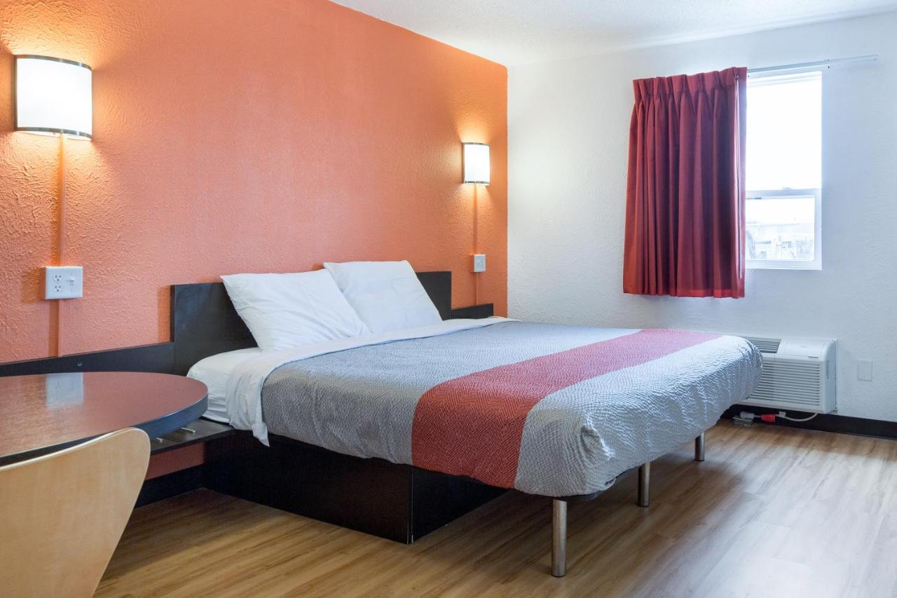Motel 6-Lincoln, Il Eksteriør bilde