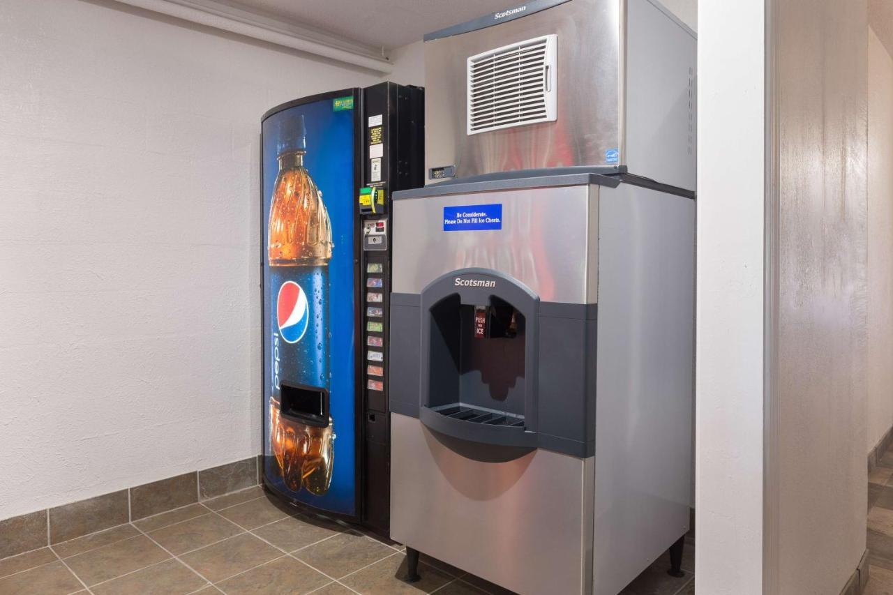 Motel 6-Lincoln, Il Eksteriør bilde