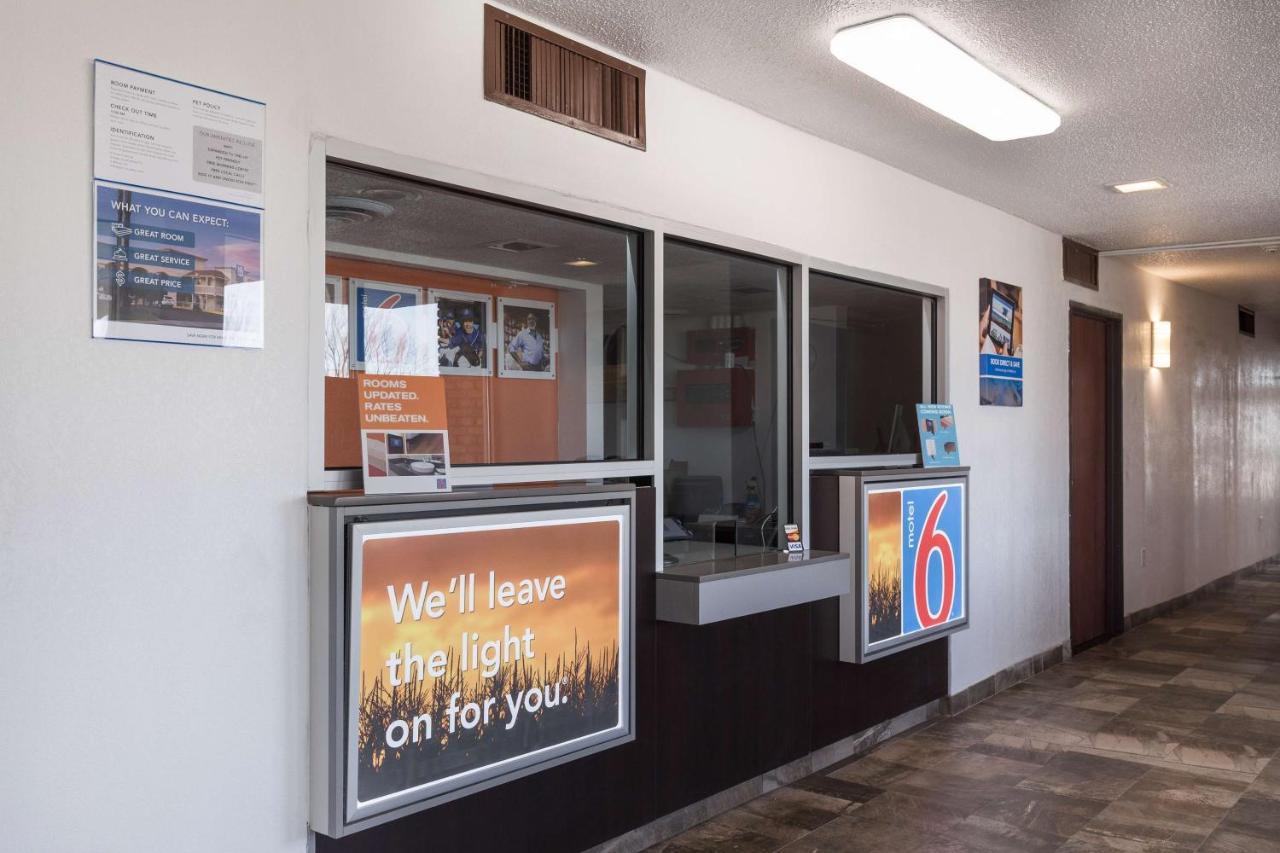 Motel 6-Lincoln, Il Eksteriør bilde