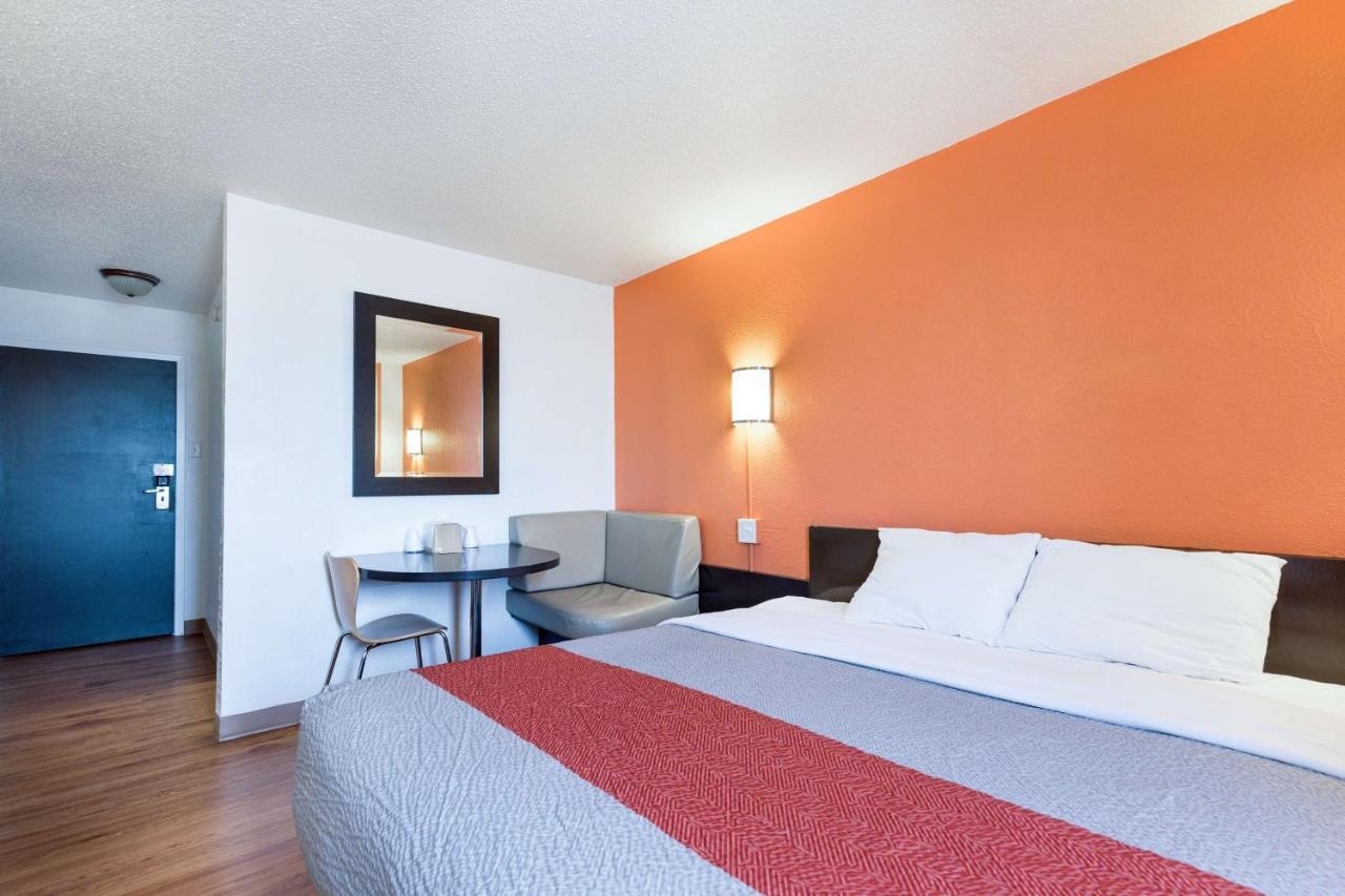 Motel 6-Lincoln, Il Eksteriør bilde