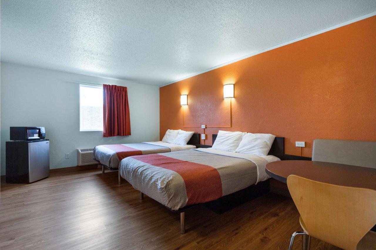 Motel 6-Lincoln, Il Eksteriør bilde